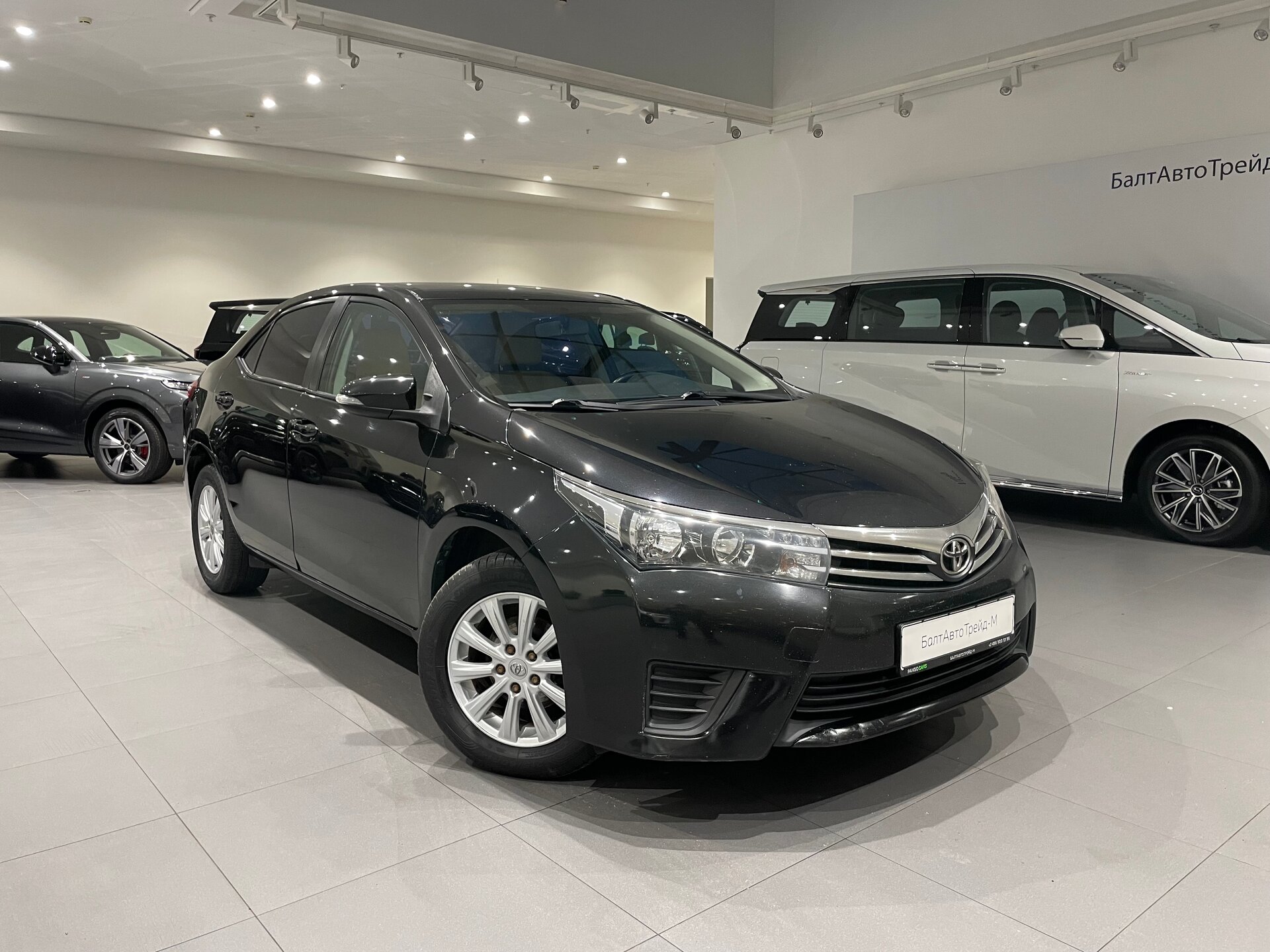 Автомобиль Toyota Corolla 1.6 CVT (122 л.с.) - 3