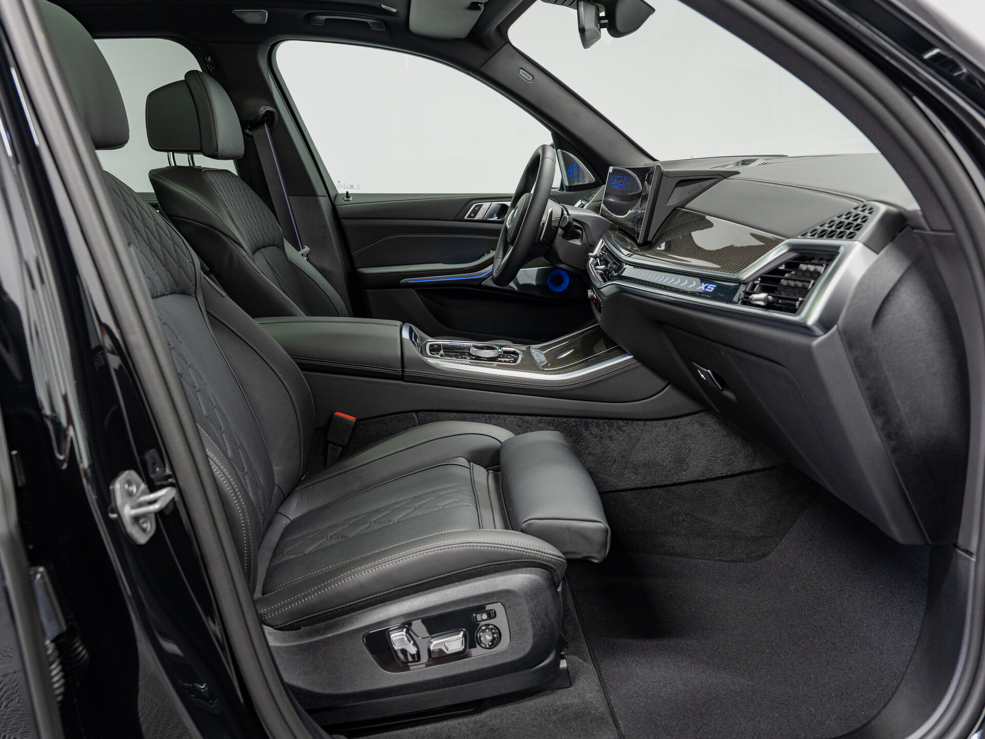 Автомобиль BMW X5 40i 3.0 AT (381 л.с.) 4WD - 13