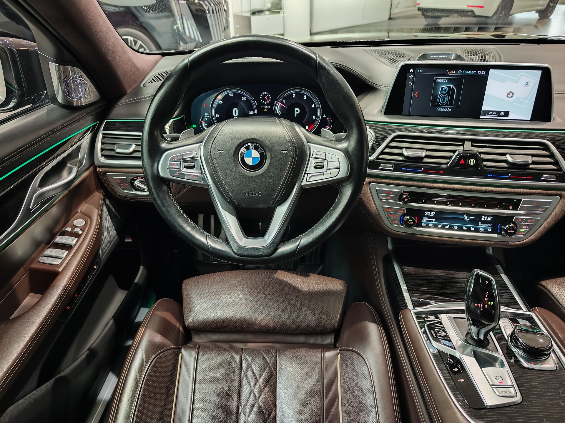 Автомобиль BMW 7 серии 750d xDrive 3.0d AT (400 л.с.) 4WD - 17