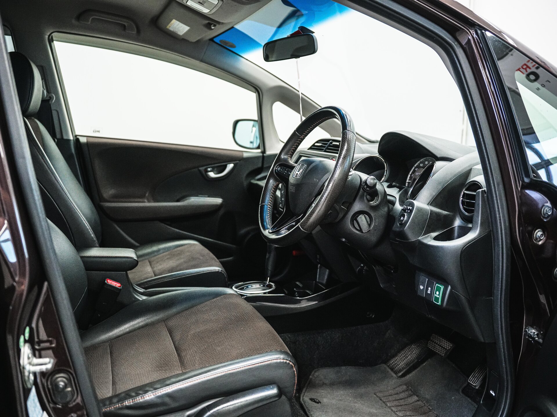 Honda Fit Shuttle 2012 18