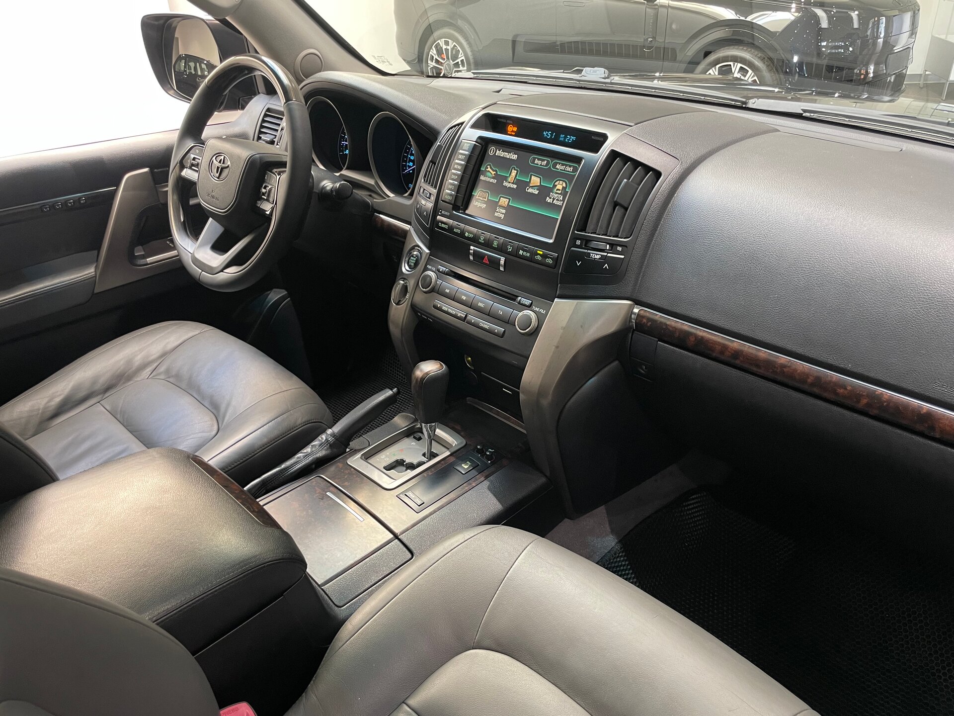 Автомобиль Toyota Land Cruiser 4.5d AT (235 л.с.) 4WD - 13