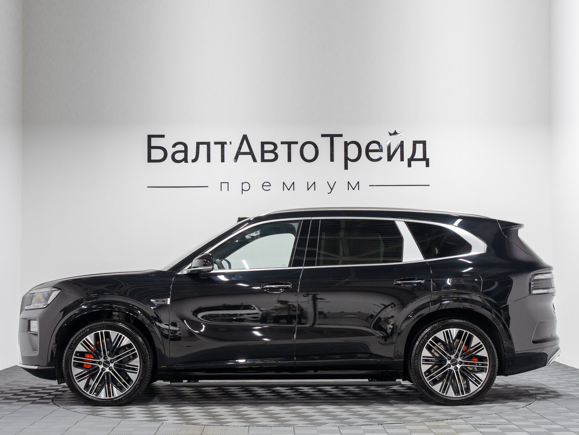 Автомобиль Zeekr 8X 70 kWh 2.0hyb AT (898 л.с.) 4WD - 11