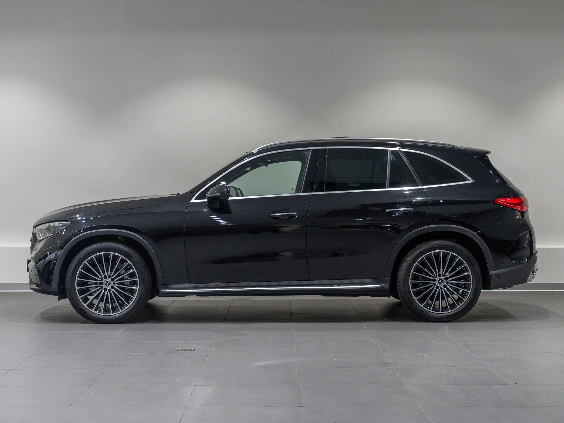 Автомобиль Mercedes-Benz GLC 300 2.0 AT (258 л.с.) 4WD - 8