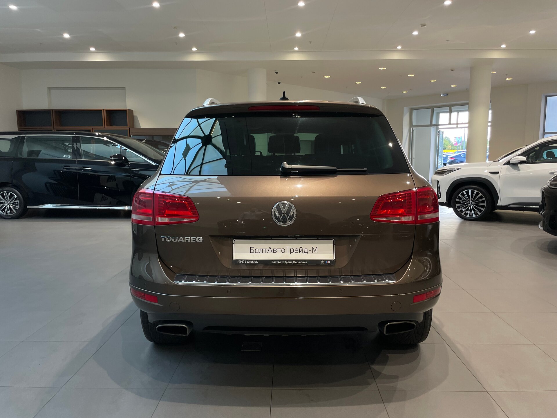 Автомобиль Volkswagen Touareg 3.6 AT (249 л.с.) 4WD - 5