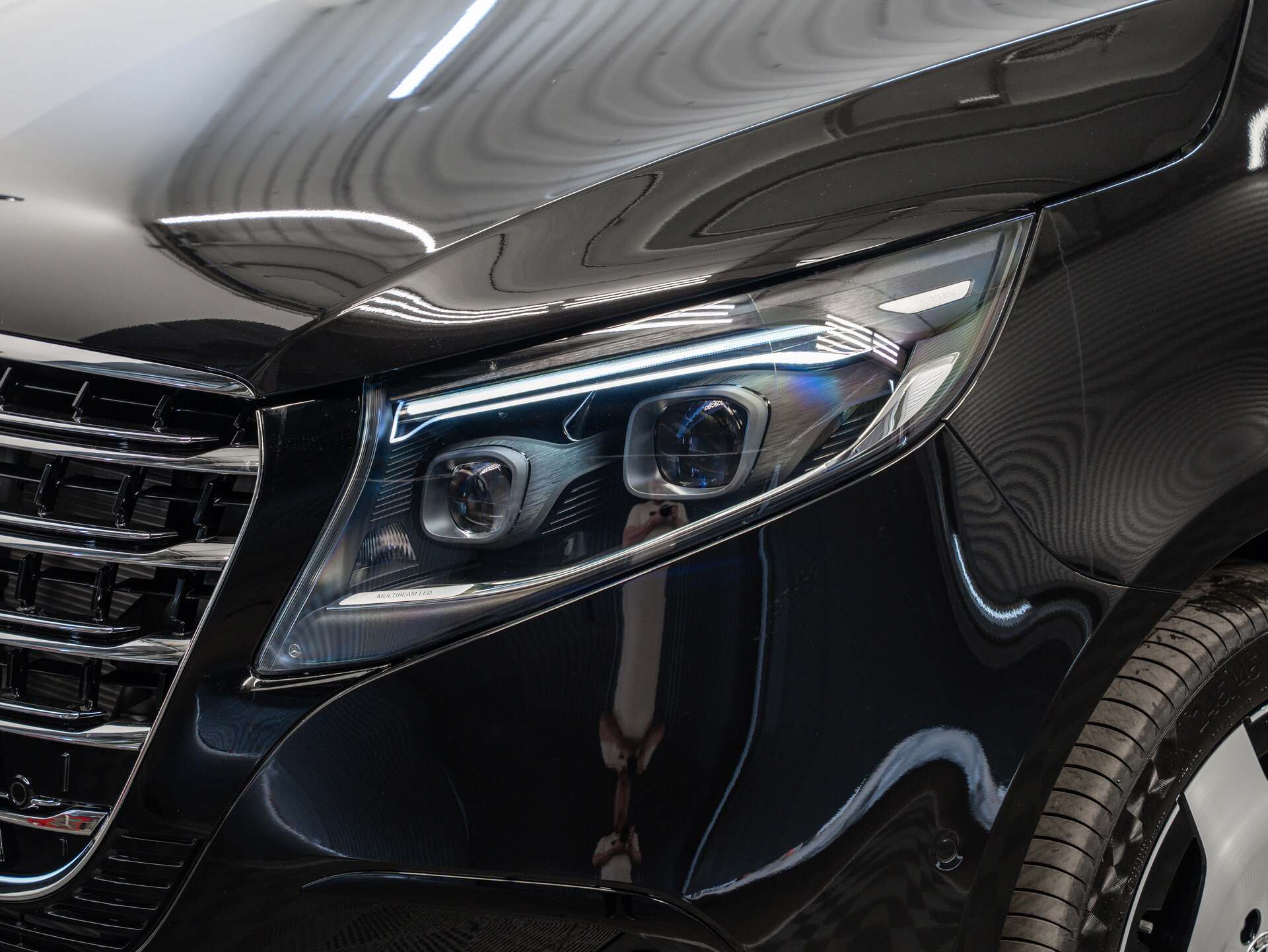 Автомобиль Mercedes-Benz V-Класс 300 d экстра длинный 2.0d AT (237 л.с.) 4WD - 9