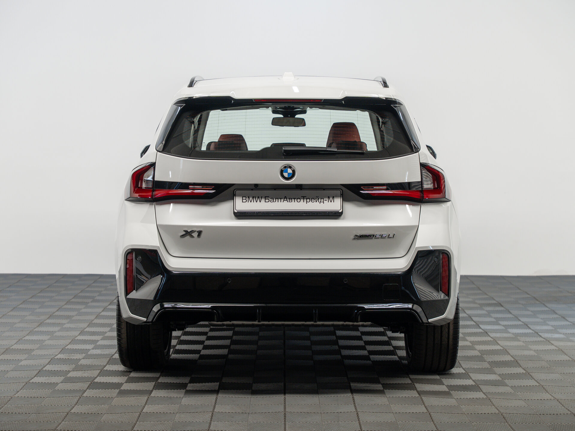 Автомобиль BMW X1 25Li xDrive 2.0 AMT (204 л.с.) 4WD - 6