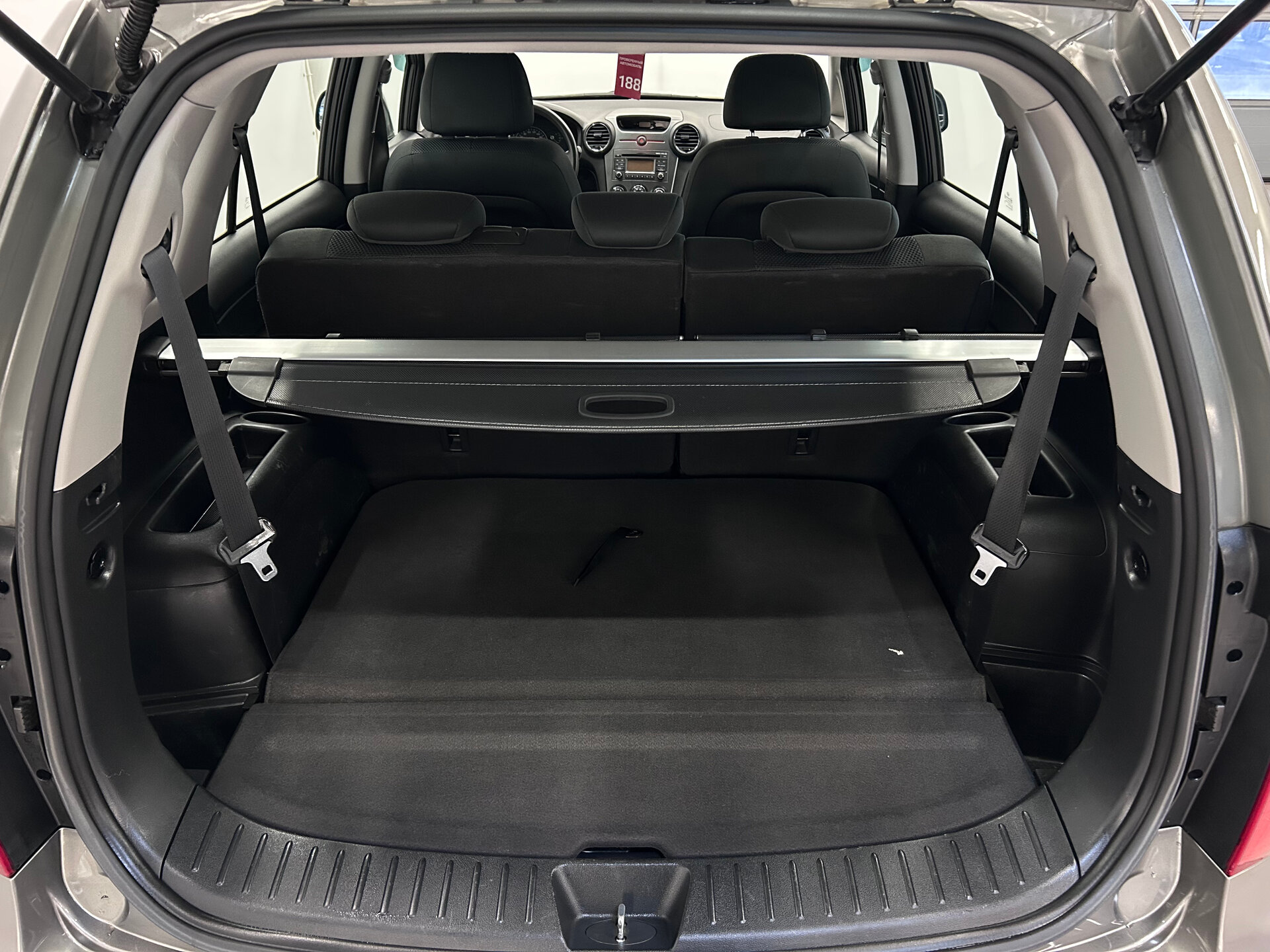 Kia Carens 2011 8