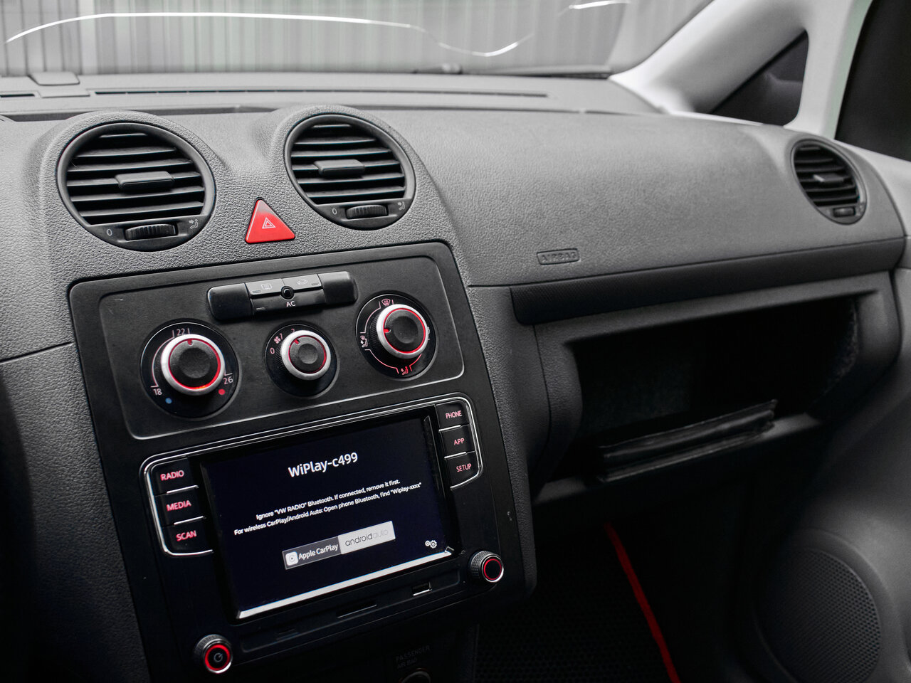 Купить Volkswagen Caddy 1.6 MT (102 л.с.), 2008 в Екатеренбурге