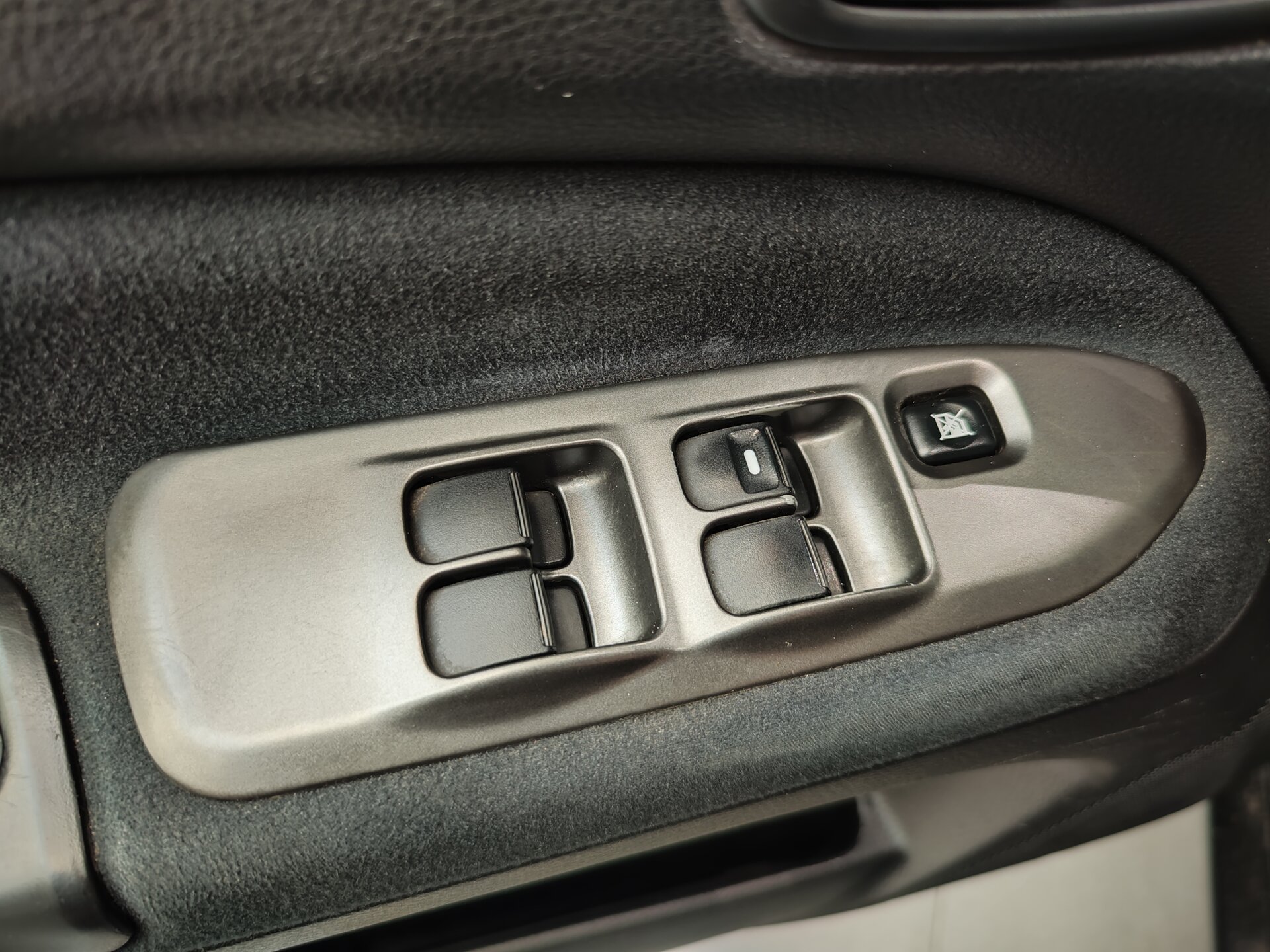 Автомобиль Mitsubishi Lancer 1.6 MT (98 л.с.) - 16