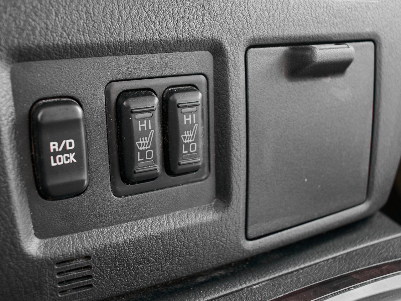 Купить Mitsubishi Pajero 3.2d AT (200 л.с.) 4WD, 2014 в Екатеренбурге