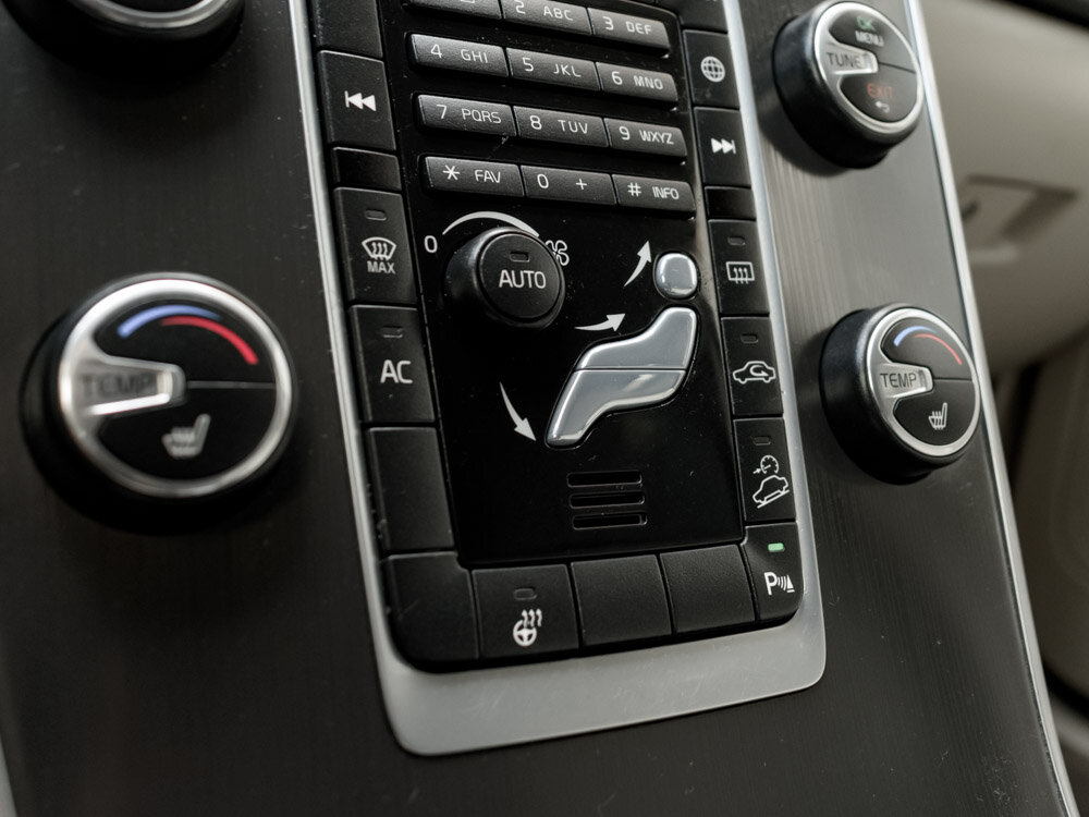 Купить Volvo XC60 2.4d AT (181 л.с.) 4WD, 2014 в Екатеренбурге
