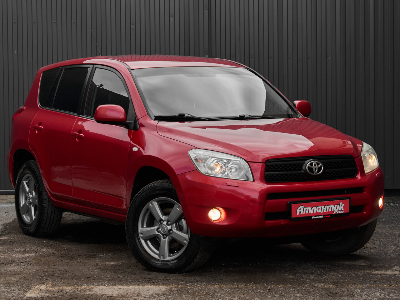 Купить Toyota RAV4 2.0 AT (152 л.с.) 4WD, 2006 в Екатеренбурге