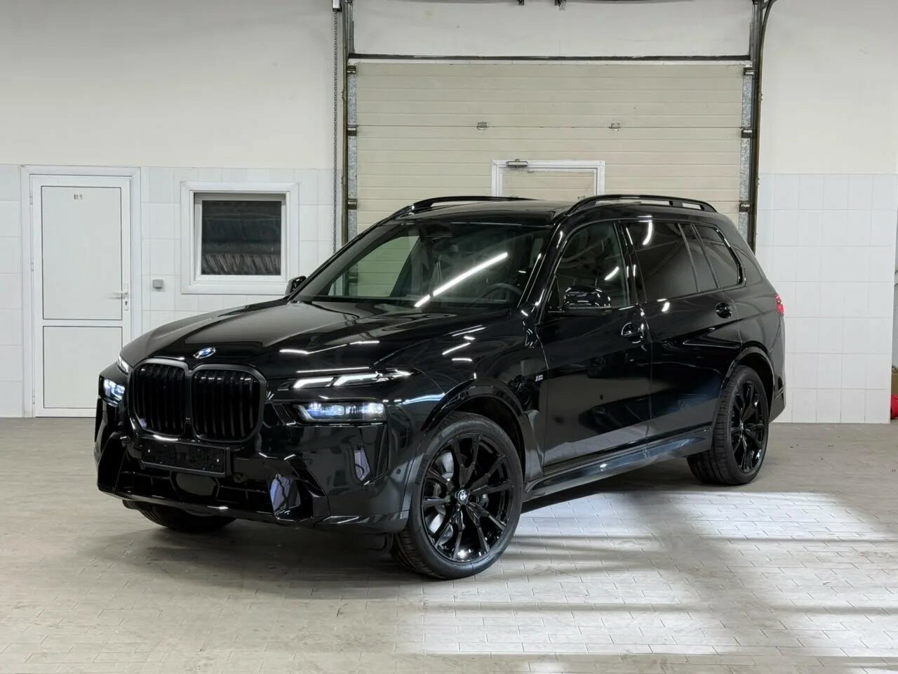 Автомобиль BMW X7 40d 3.0d AT (340 л.с.) 4WD - 1