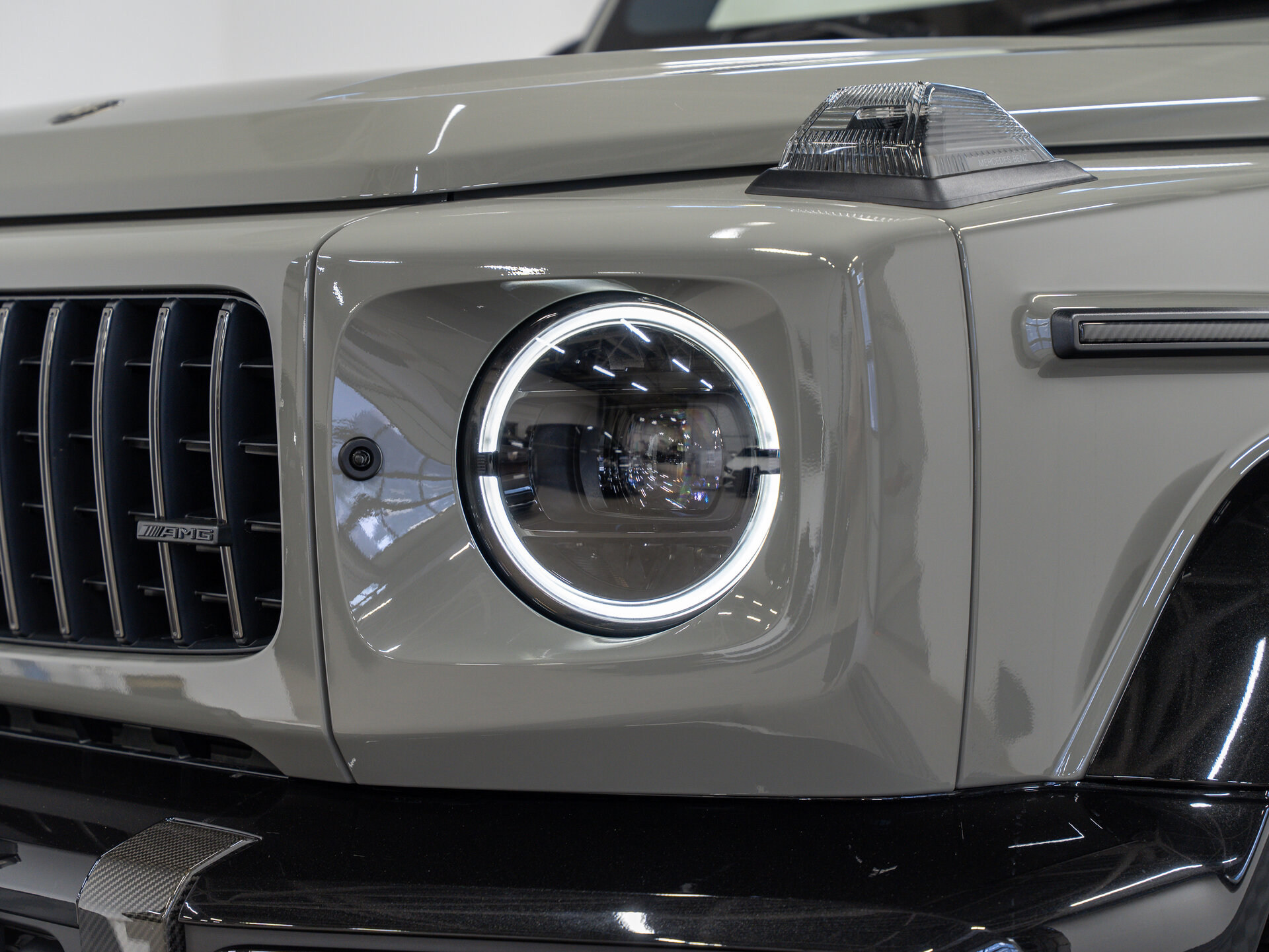 Автомобиль Mercedes-Benz G-Класс AMG 63 AMG 4.0 AT (585 л.с.) 4WD - 2