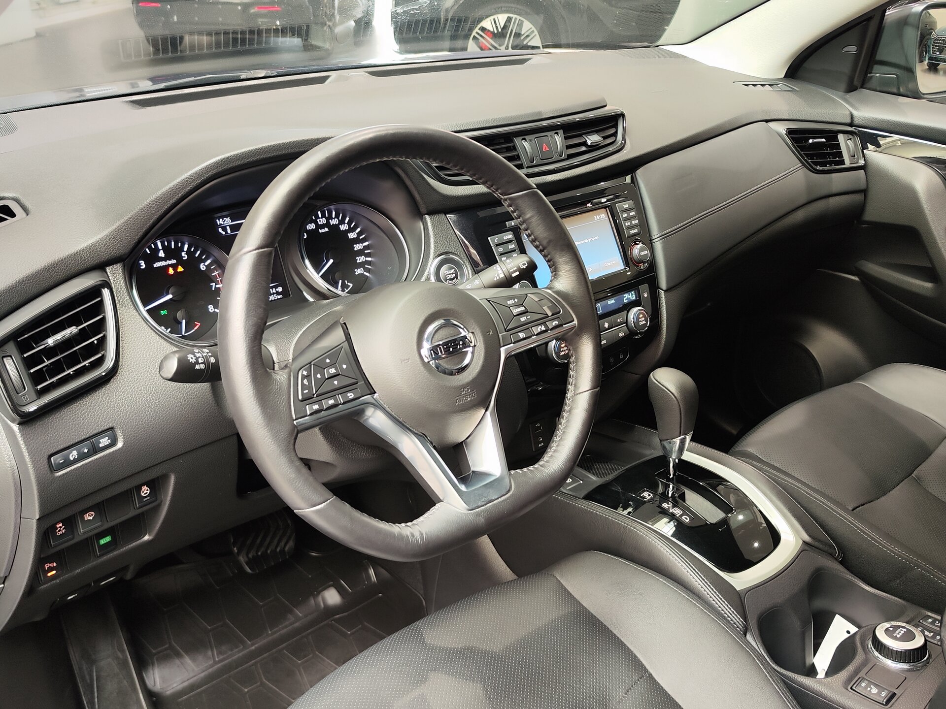 Автомобиль Nissan Qashqai 2.0 CVT (144 л.с.) 4WD - 7