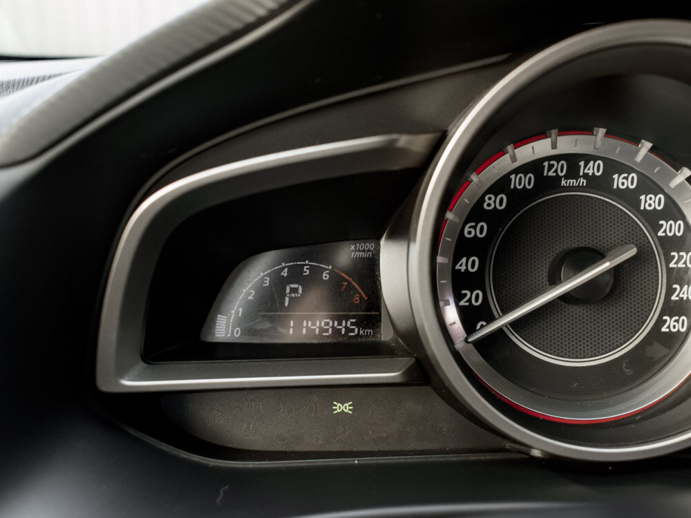 Купить Mazda 3 1.6 AT (104 л.с.), 2014 в Екатеренбурге