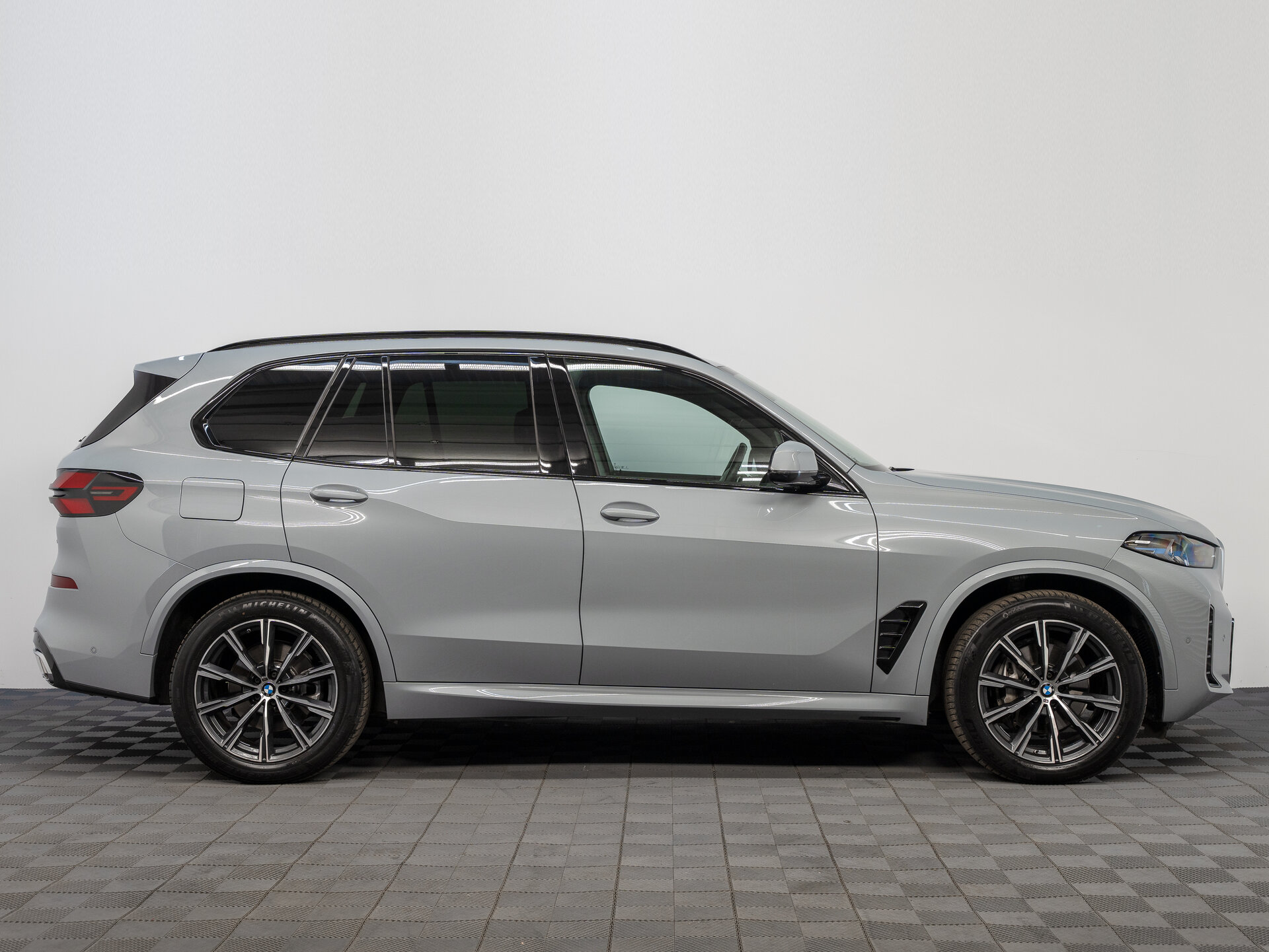 Автомобиль BMW X5 40i 3.0 AT (381 л.с.) 4WD - 4
