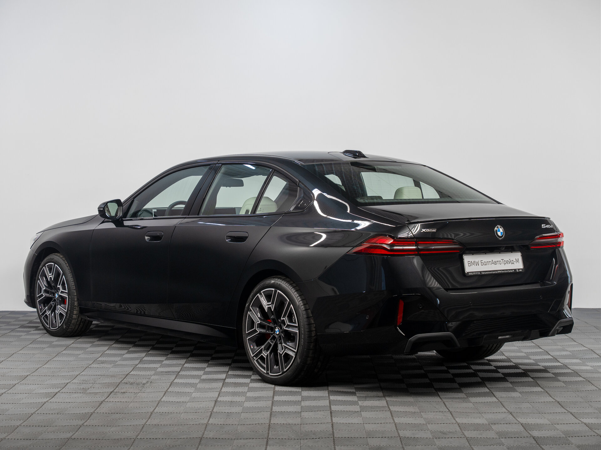 Автомобиль BMW 5 серии 540d xDrive 3.0d AT (303 л.с.) 4WD - 4