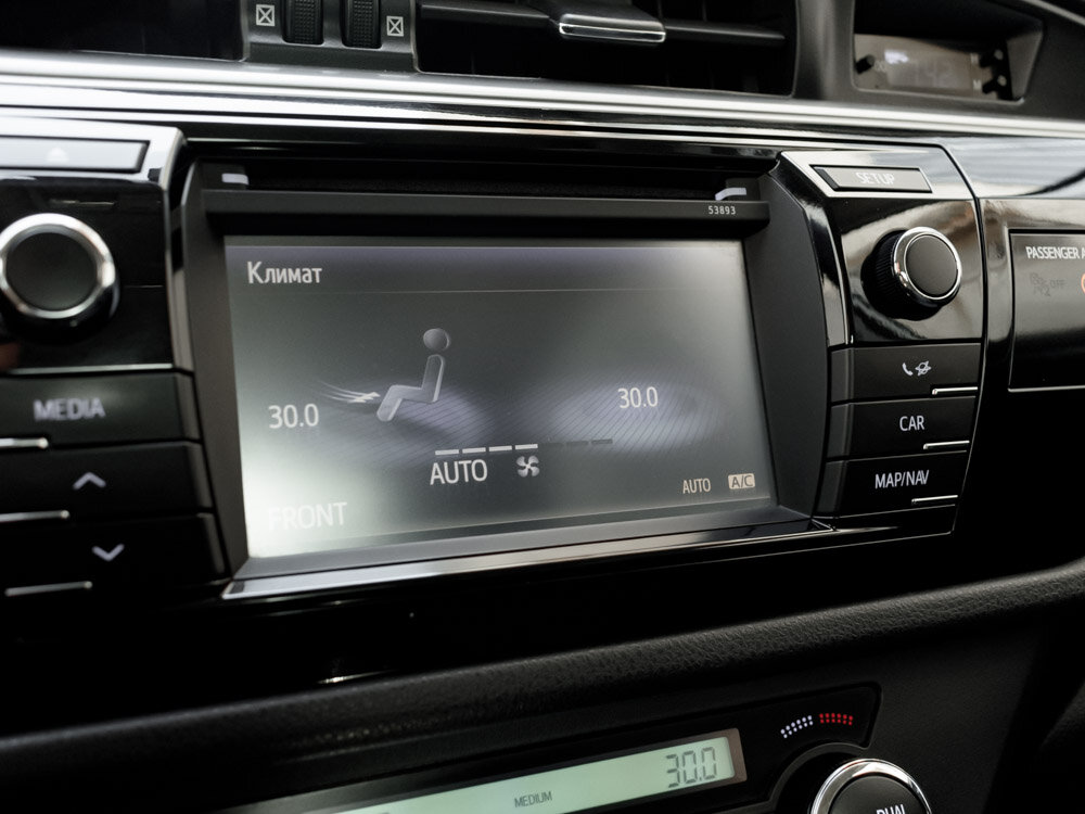 Купить Toyota Corolla 1.8 CVT (140 л.с.), 2013 в Екатеренбурге