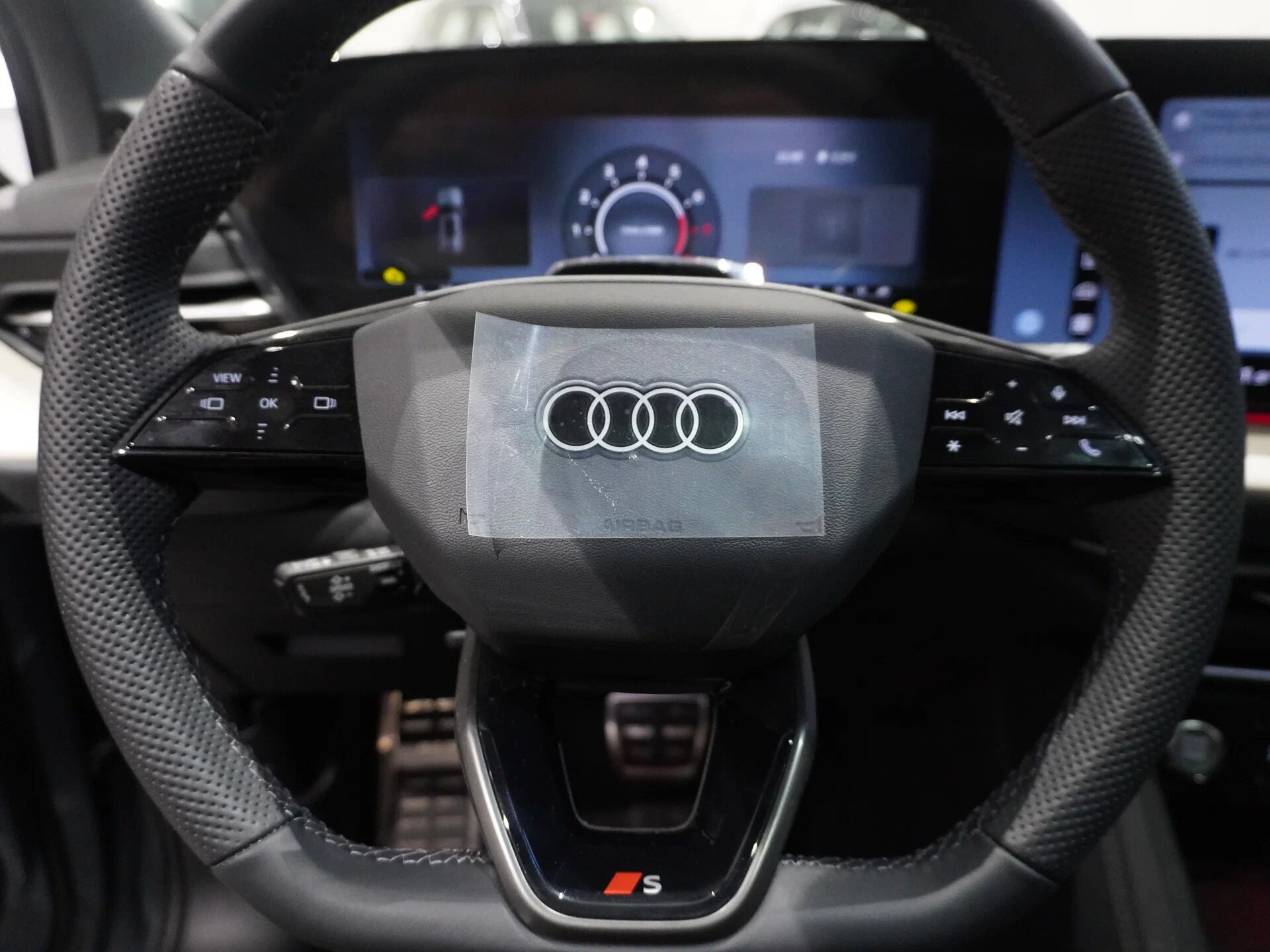 Автомобиль Audi Q5 L 2.0 AMT (204 л.с.) 4WD - 18