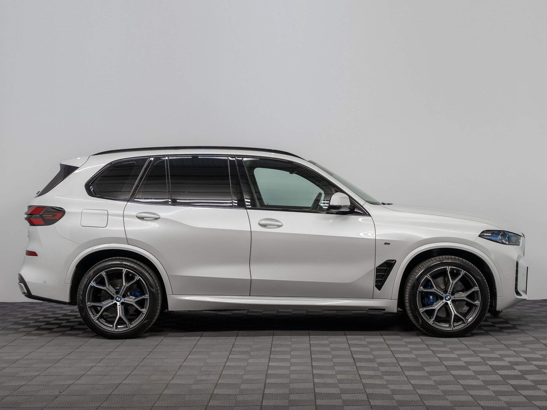 Автомобиль BMW X5 30d 3.0d AT (286 л.с.) 4WD - 4