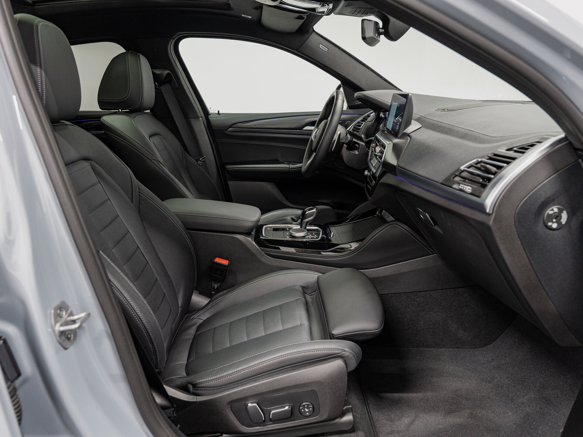 Автомобиль BMW X4 20i 2.0 AT (184 л.с.) 4WD - 13