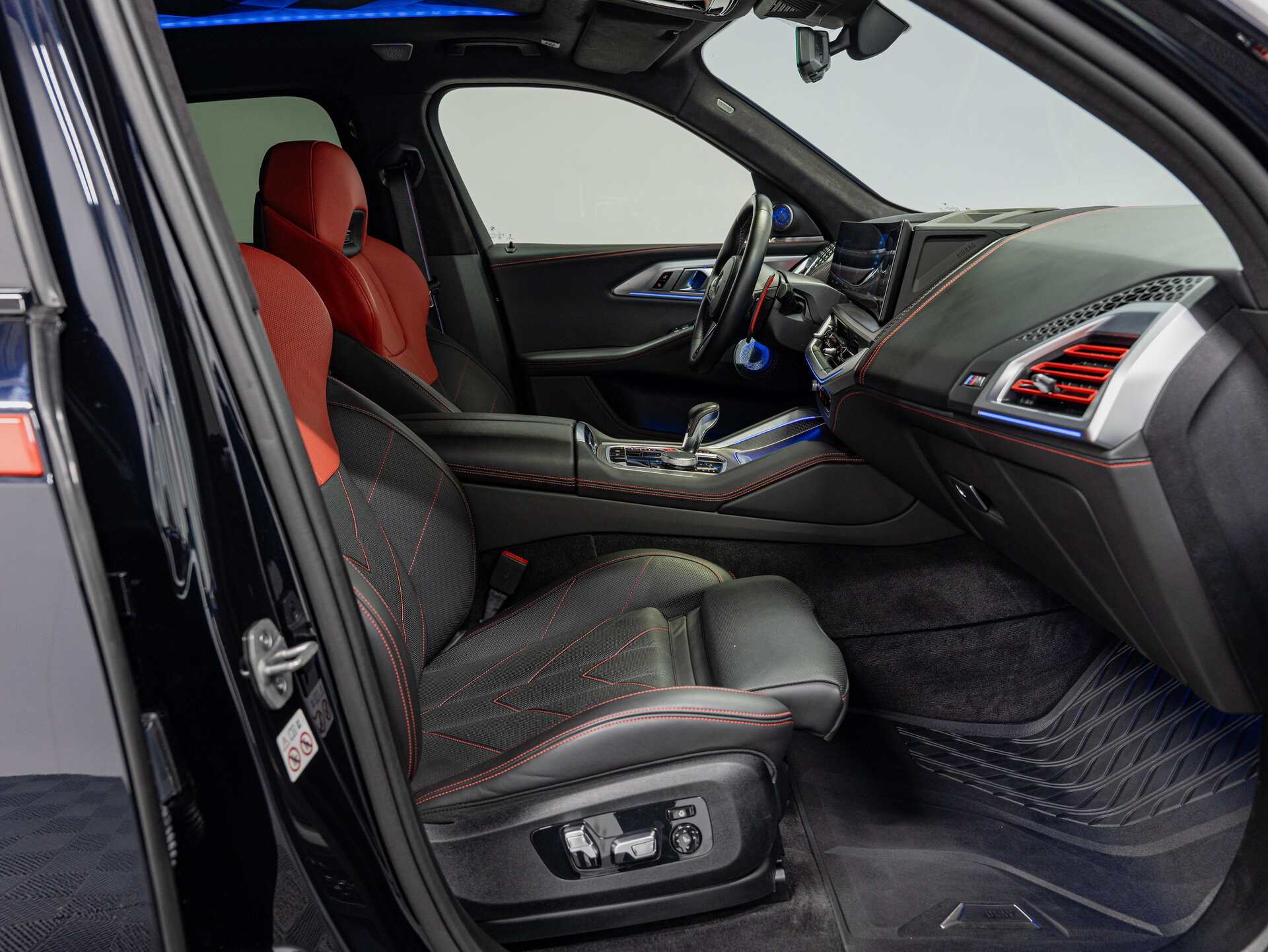 Автомобиль BMW XM Label 4.4hyb AT (748 л.с.) 4WD - 13