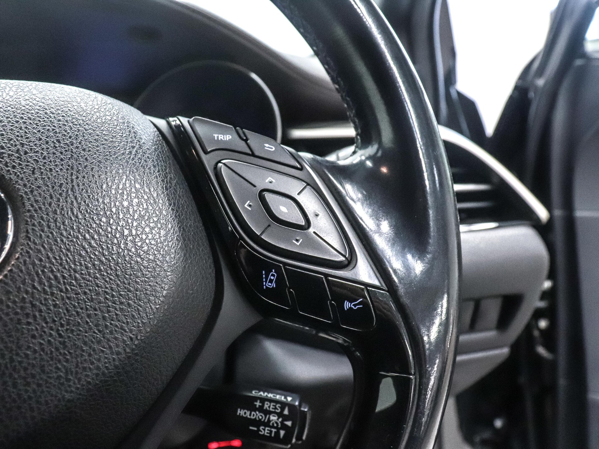 Toyota C-HR 2017 13