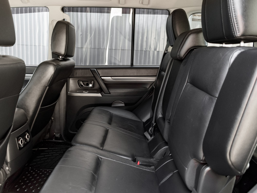 Купить Mitsubishi Pajero 3.0 AT (178 л.с.) 4WD, 2013 в Екатеренбурге