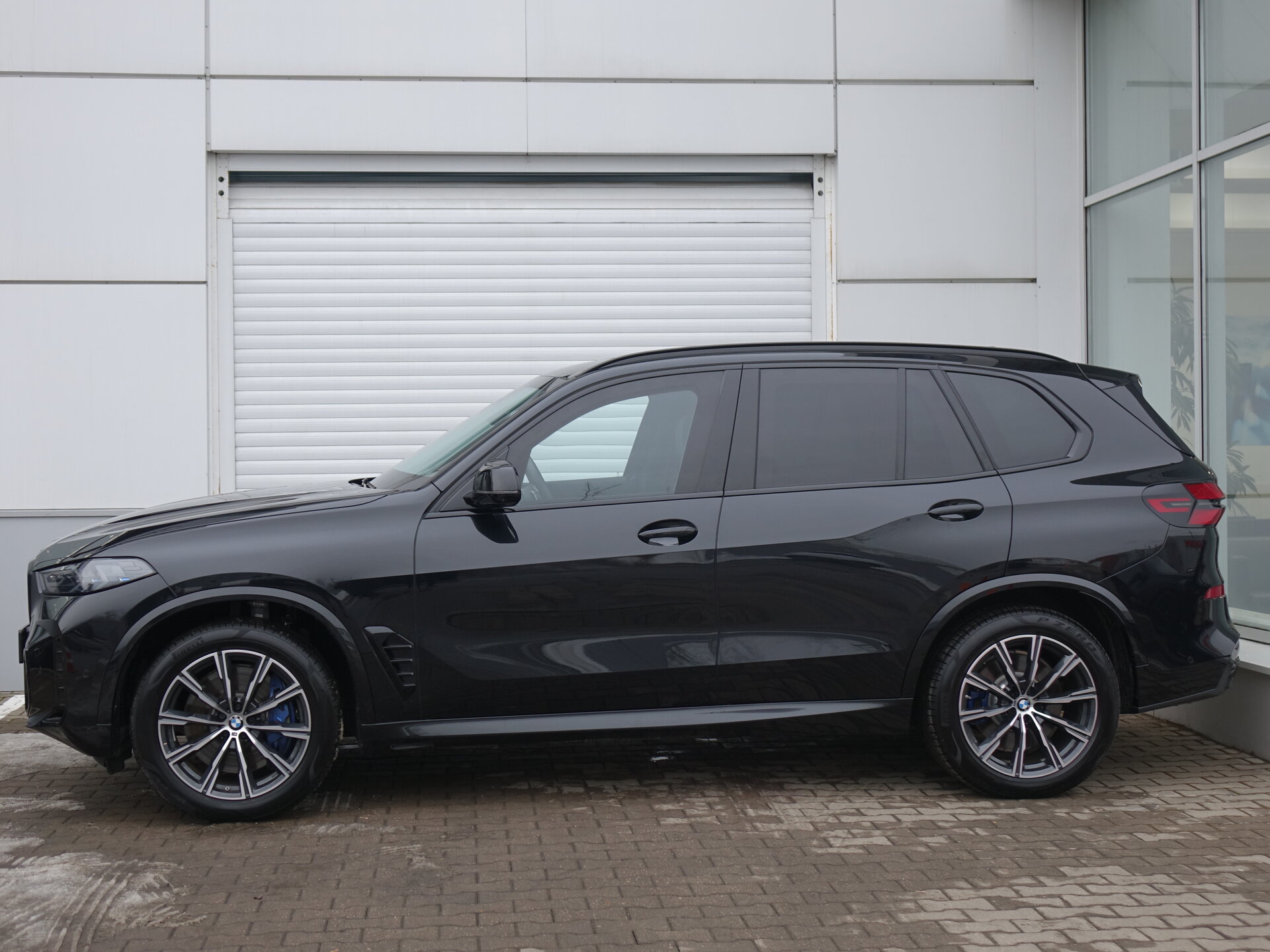 Автомобиль BMW X5 M60i 4.4 AT (530 л.с.) 4WD - 5
