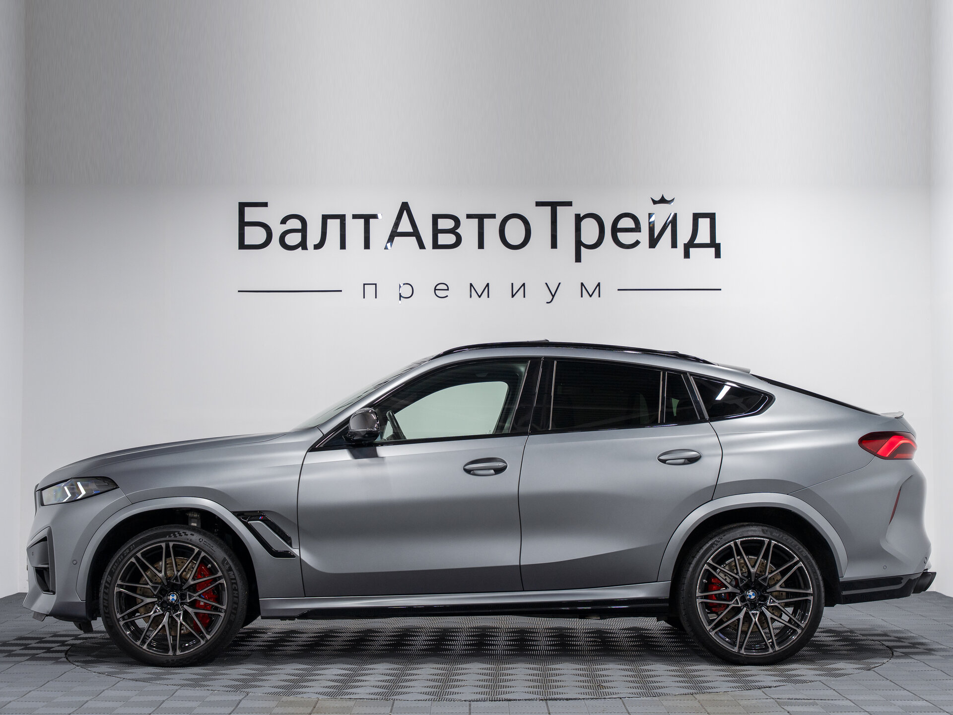 Автомобиль BMW X6 M Competition 4.4 AT (625 л.с.) 4WD - 11