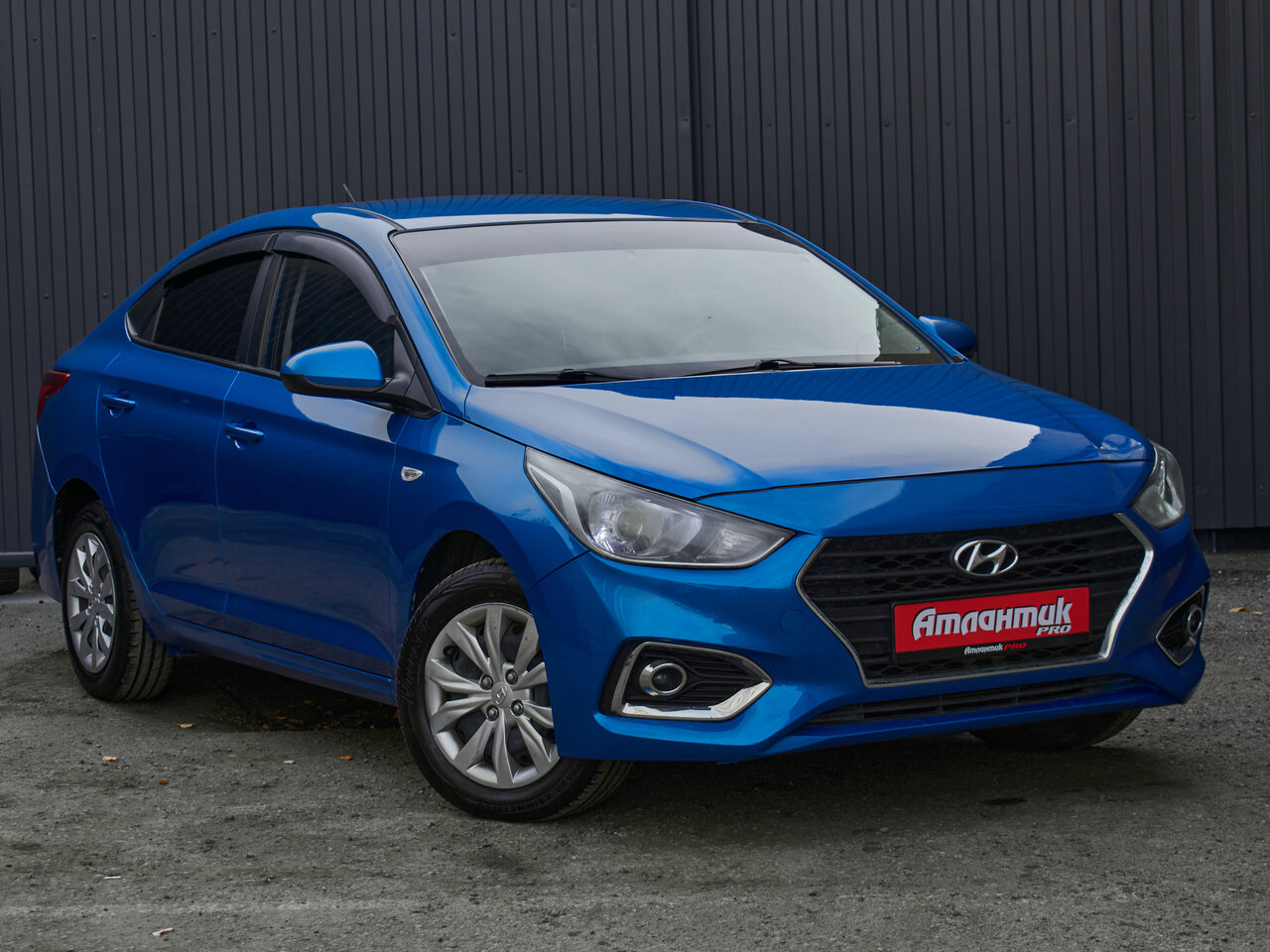 Купить Hyundai Solaris 1.6 MT (123 л.с.), 2017 в Екатеренбурге