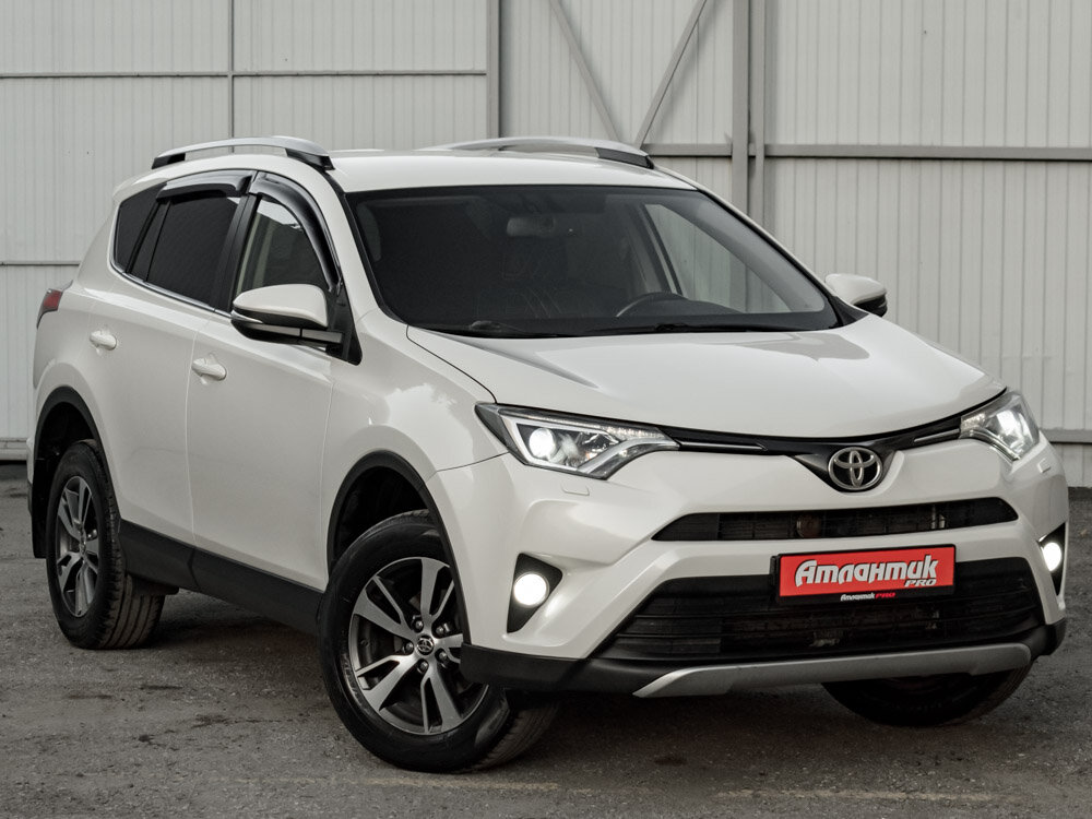 Купить Toyota RAV4 2.0 CVT (146 л.с.) 4WD, 2016 в Екатеренбурге