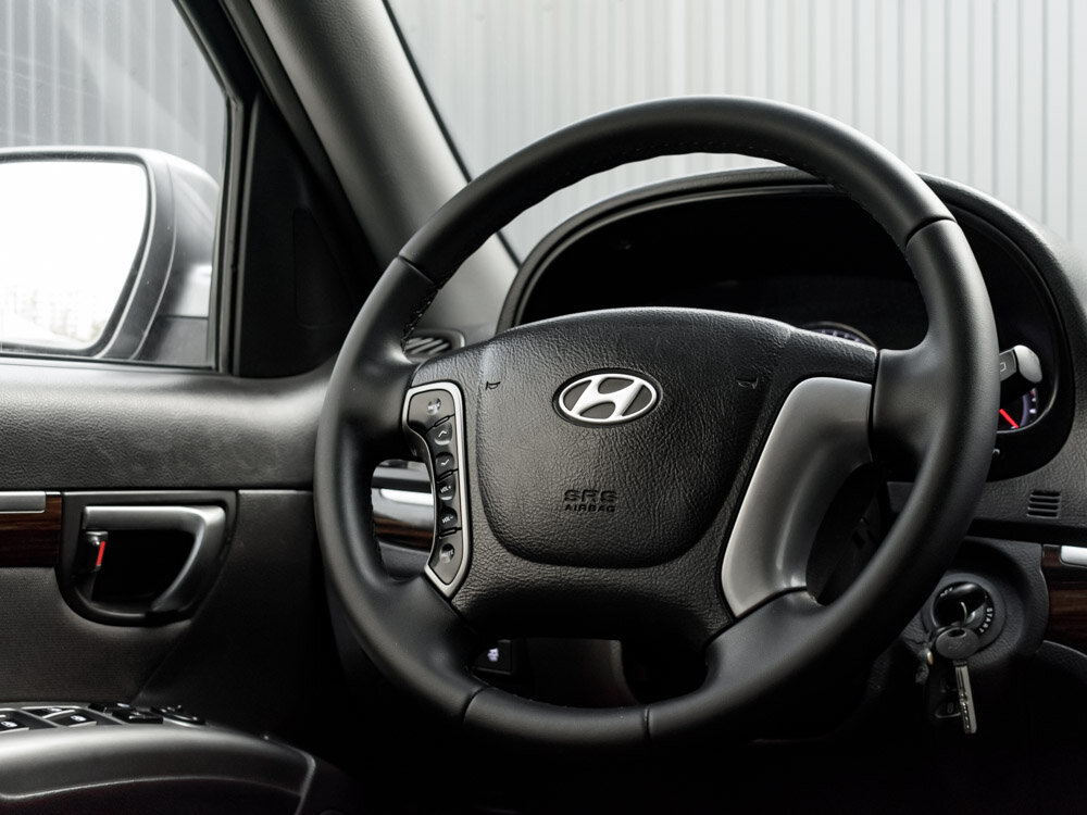 Купить Hyundai Santa Fe 2.4 AT (174 л.с.) 4WD, 2011 в Екатеренбурге
