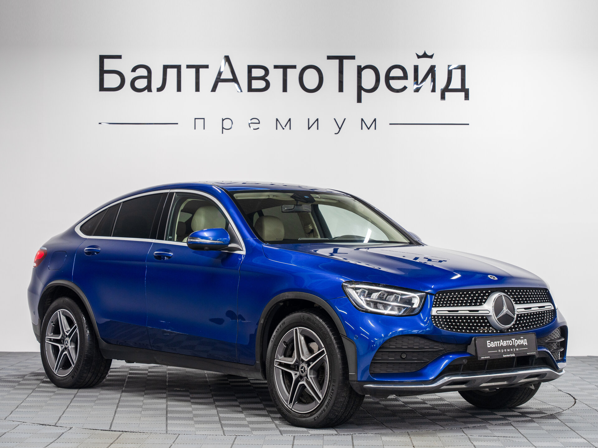 Автомобиль Mercedes-Benz GLC Coupe 300 2.0 AT (249 л.с.) 4WD - 5