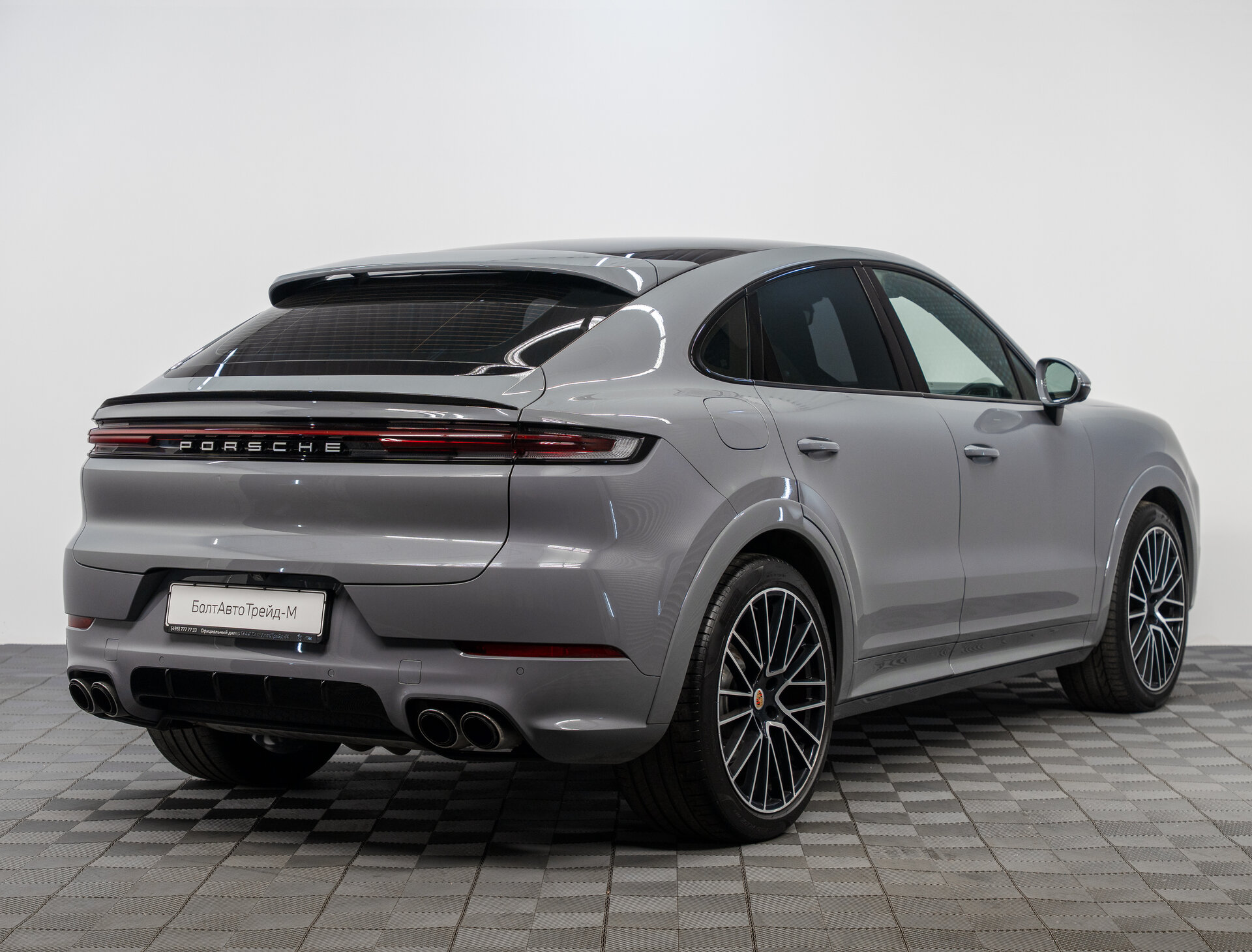 Автомобиль Porsche Cayenne S Coupé 4.0 AT (474 л.с.) 4WD - 2