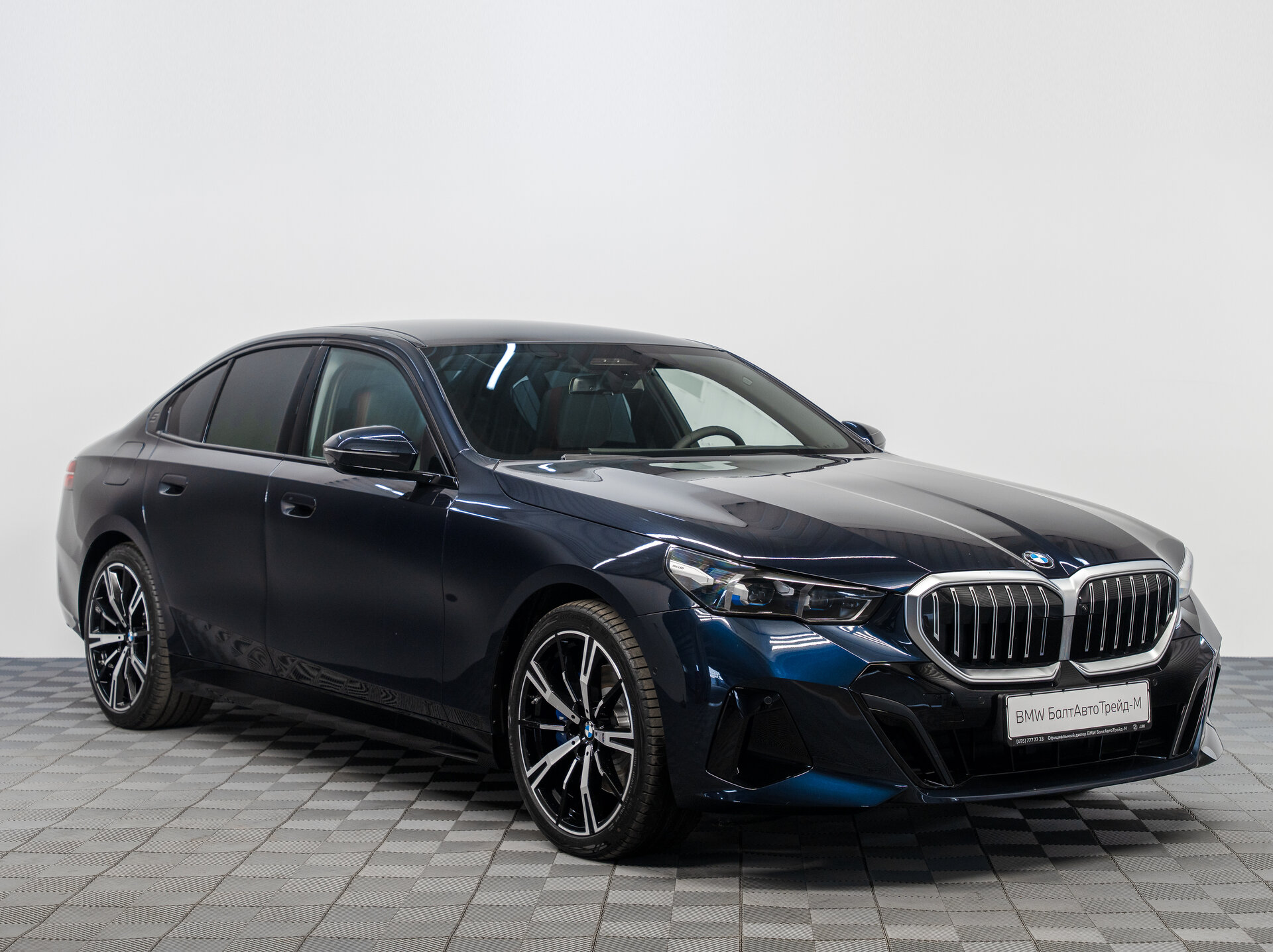 Автомобиль BMW 5 серии 530i xDrive 2.0 AT (258 л.с.) 4WD - 3