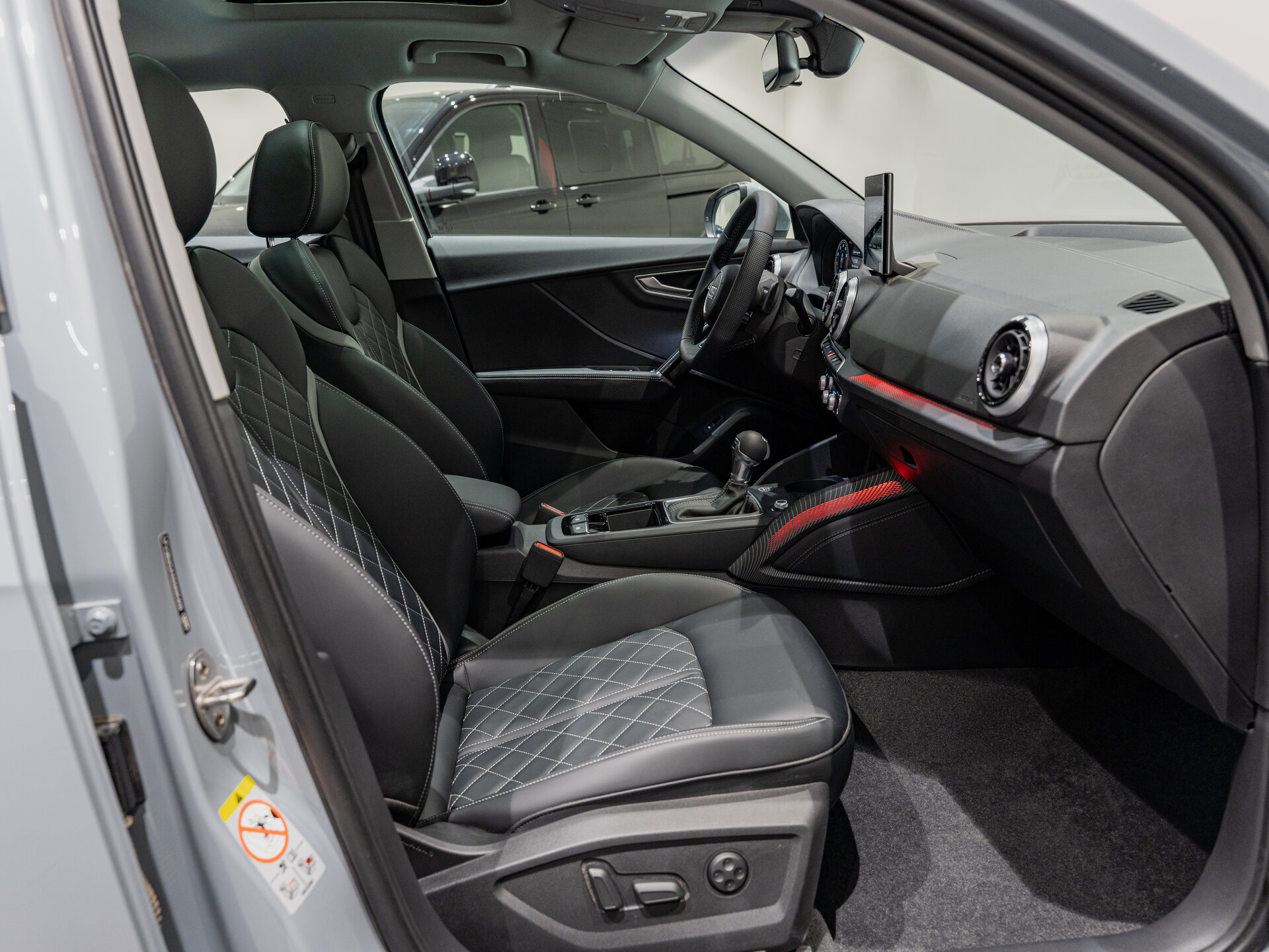 Автомобиль Audi Q2 35 TFSI 1.5 AMT (160 л.с.) - 10