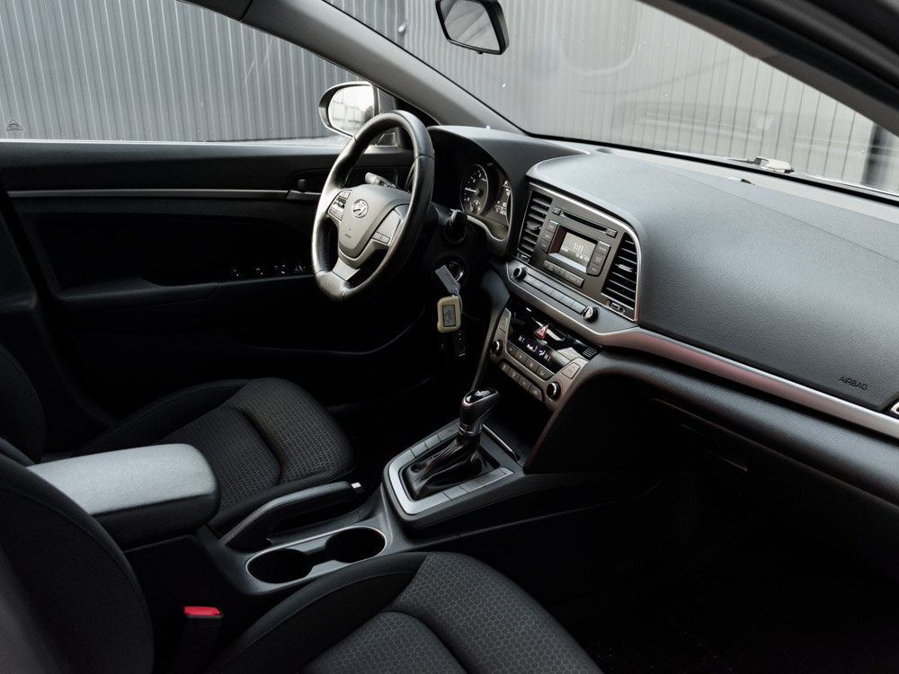 Купить Hyundai Elantra 1.6 AT (128 л.с.), 2017 в Екатеренбурге