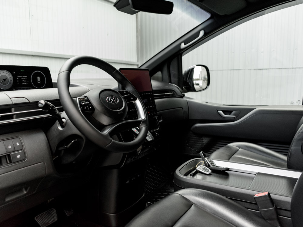 Купить Hyundai Staria 3.5 AT (249 л.с.), 2022 в Екатеренбурге