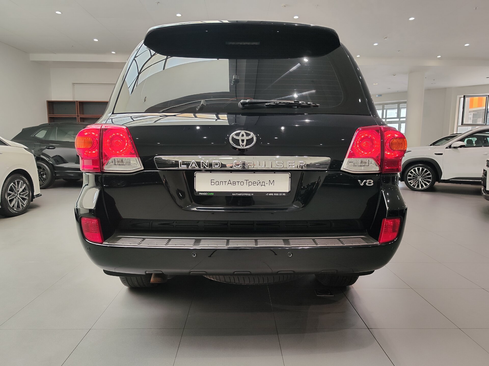 Автомобиль Toyota Land Cruiser 4.6 AT (309 л.с.) 4WD - 5