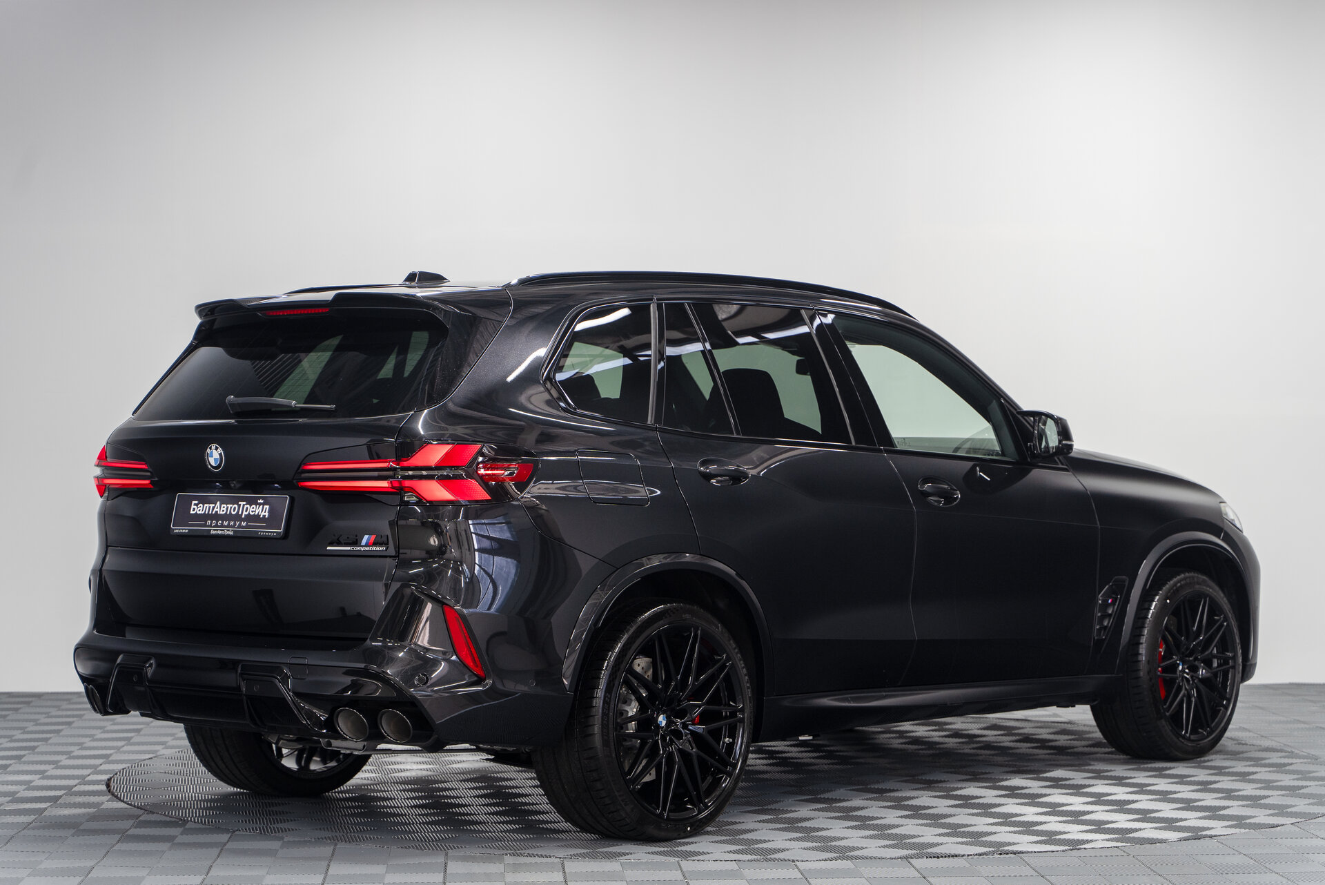 Автомобиль BMW X5 M Competition 4.4 AT (625 л.с.) 4WD - 8