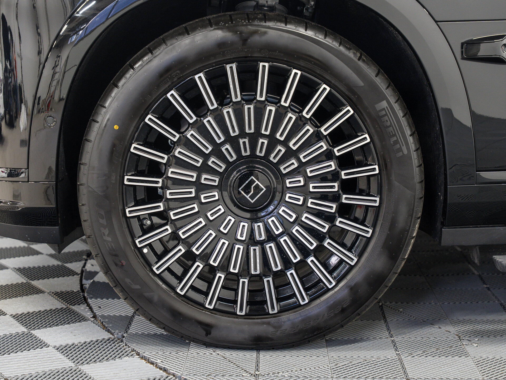 Автомобиль Zeekr 9X 55 kWh (до 3.5 т) 2.0hyb AT (898 л.с.) 4WD - 6