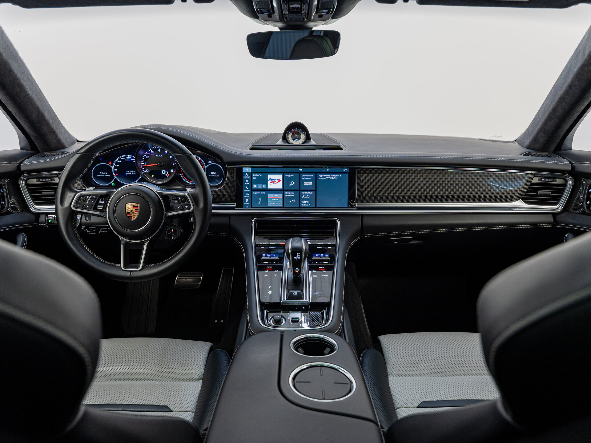 Автомобиль Porsche Panamera GTS 4.0 AMT (460 л.с.) 4WD - 12