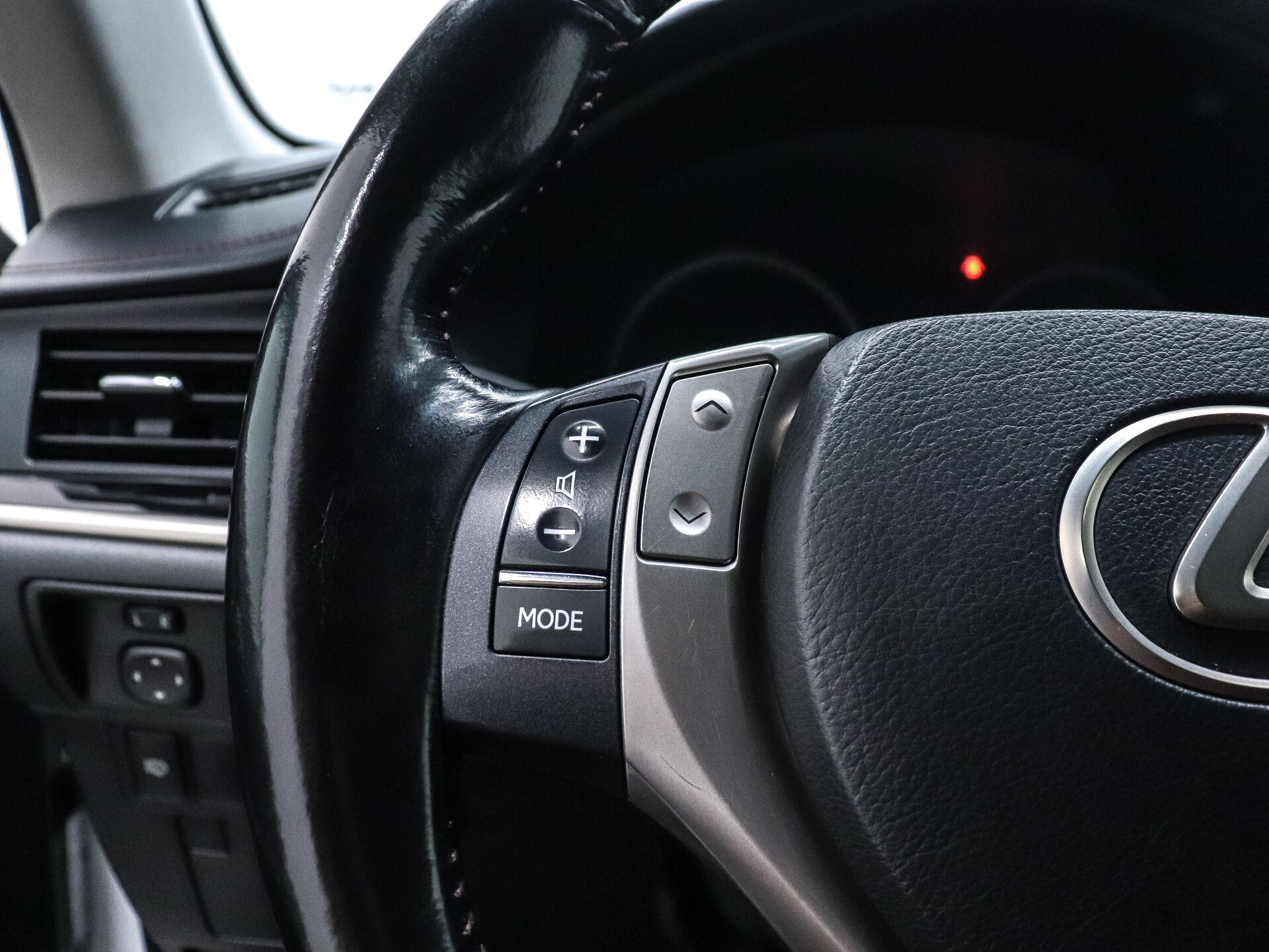 Lexus ES 2015 12
