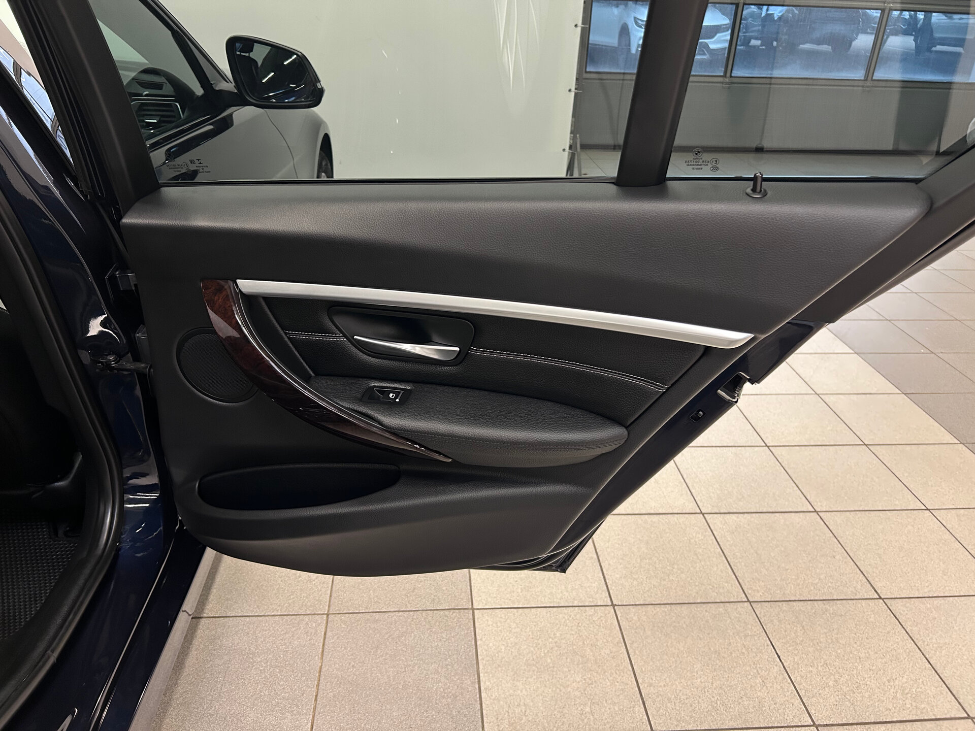 BMW 3 серии 2017 10