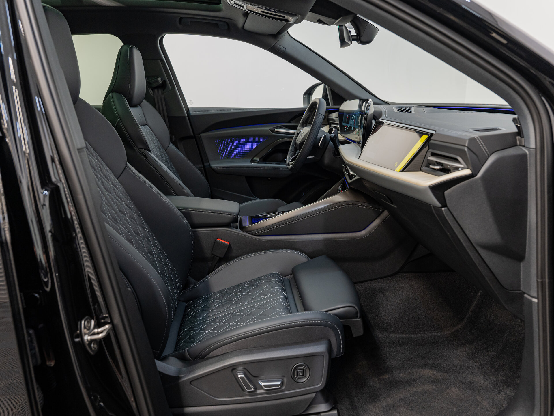 Автомобиль Audi Q5 L 2.0 AMT (204 л.с.) 4WD - 10