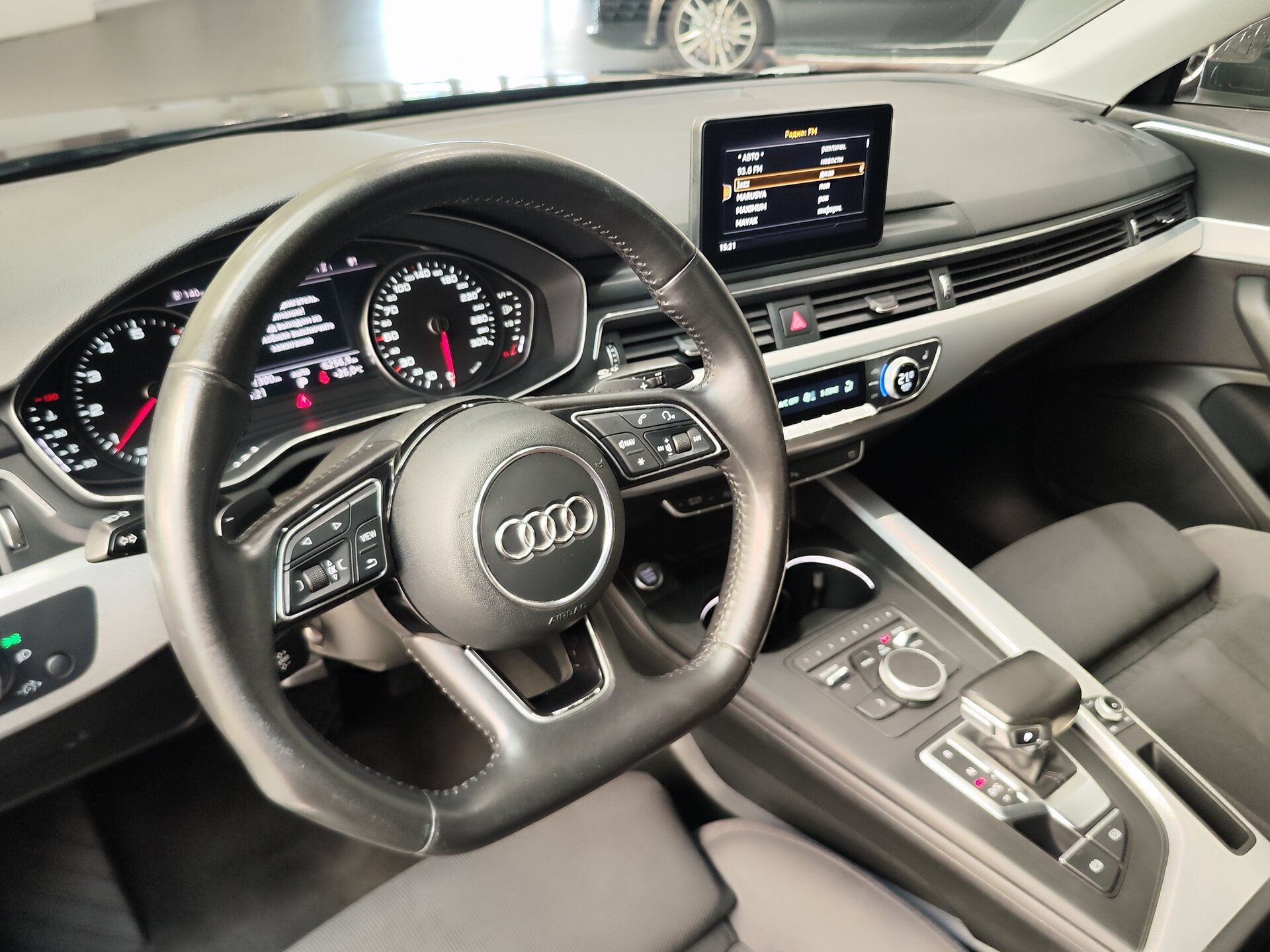 Автомобиль Audi A4 2.0 AMT (190 л.с.) - 7