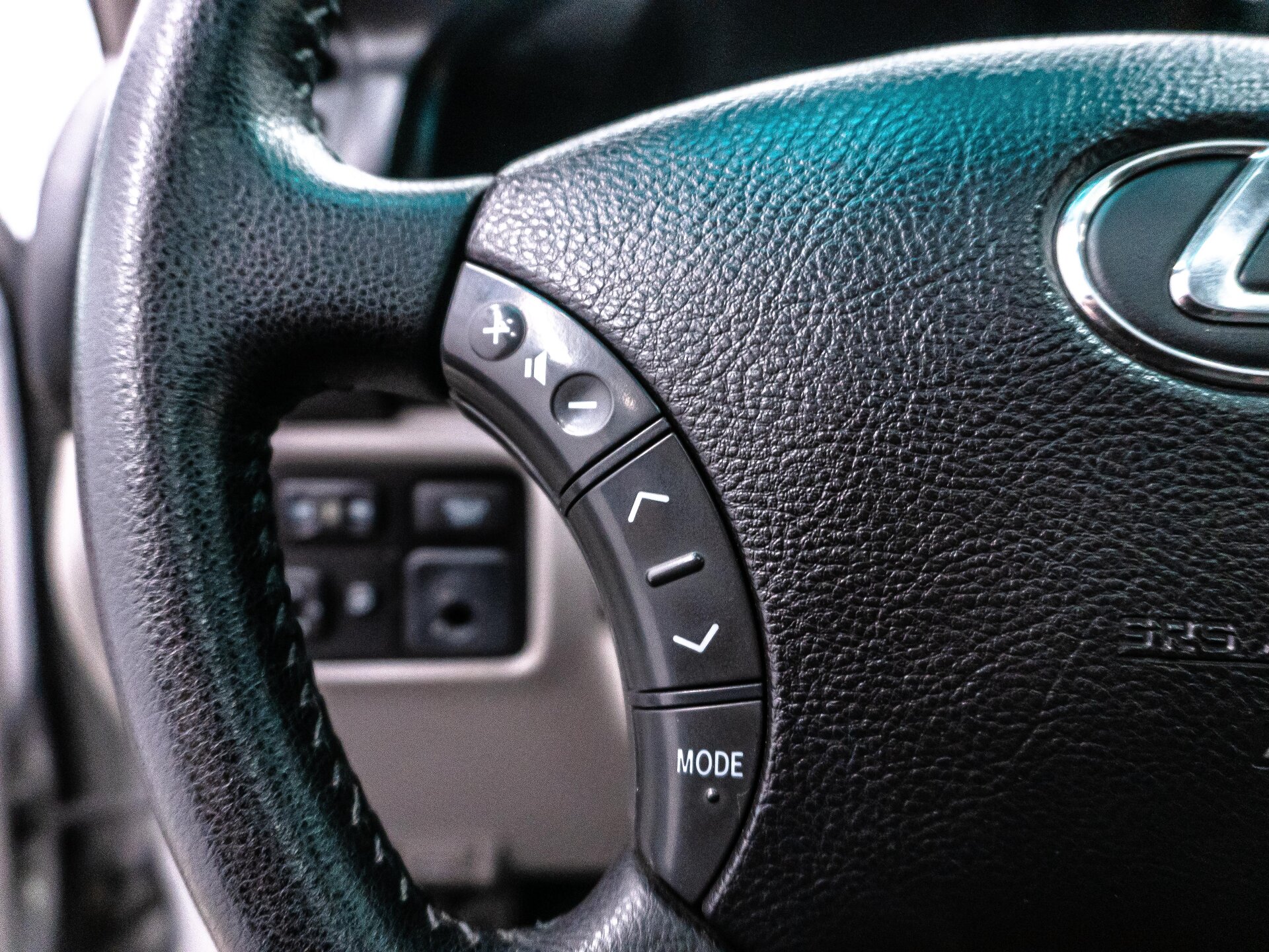 Lexus LX 2007 13