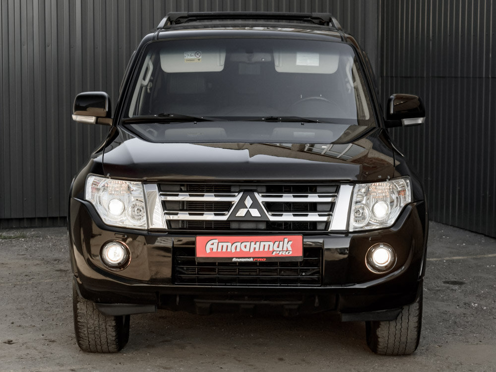 Купить Mitsubishi Pajero 3.0 AT (178 л.с.) 4WD, 2013 в Екатеренбурге